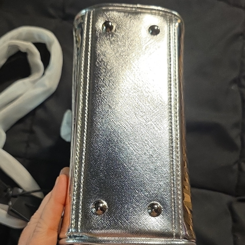 Von Dutch Metallic Silver Mini Bag - Picture 6 of 8
